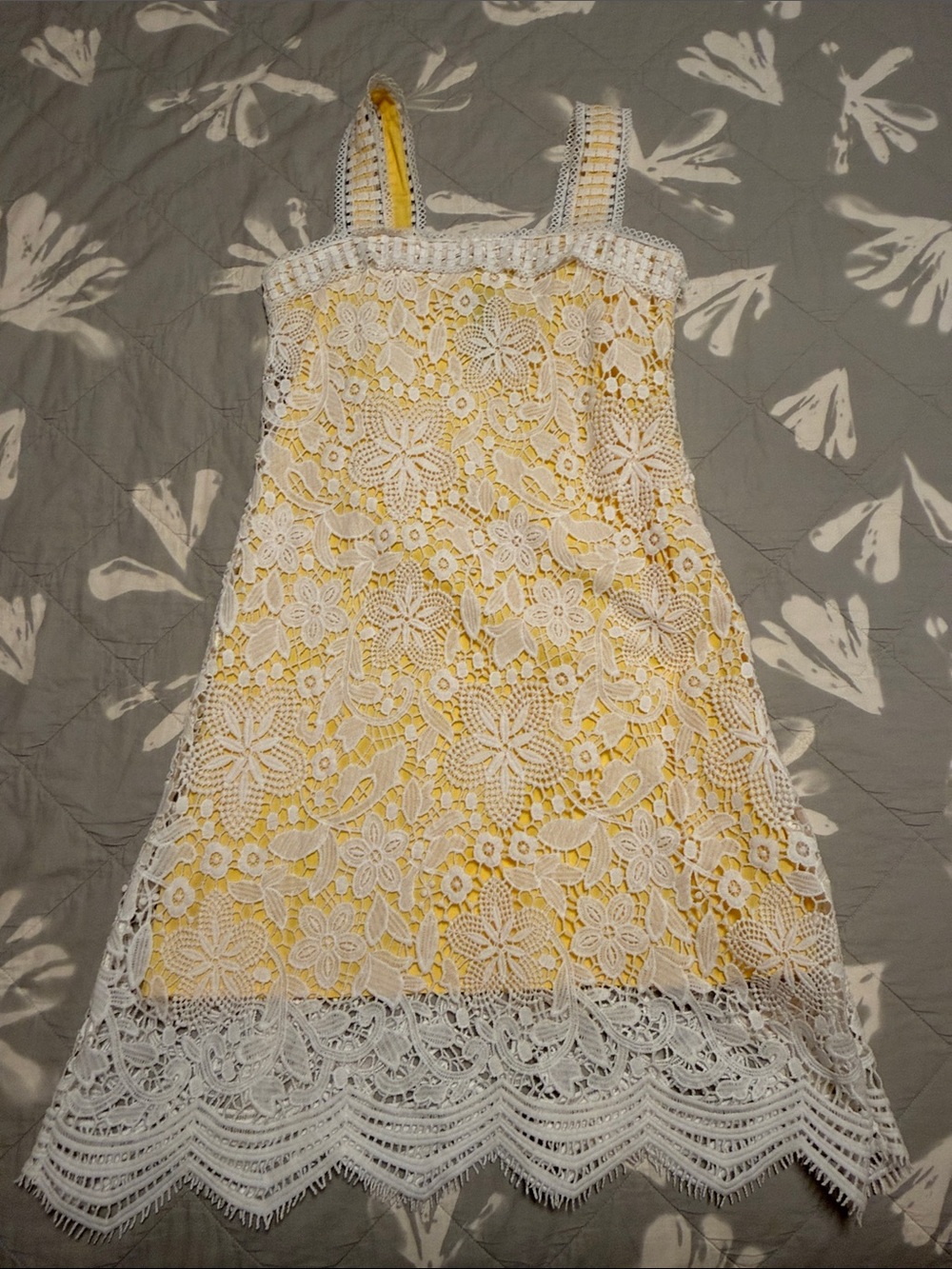 Design Lab Lord & Taylor Yellow Dress with White Lace Overlay